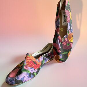 YNot! Floral Canvas Flats Size 7 NWOT
